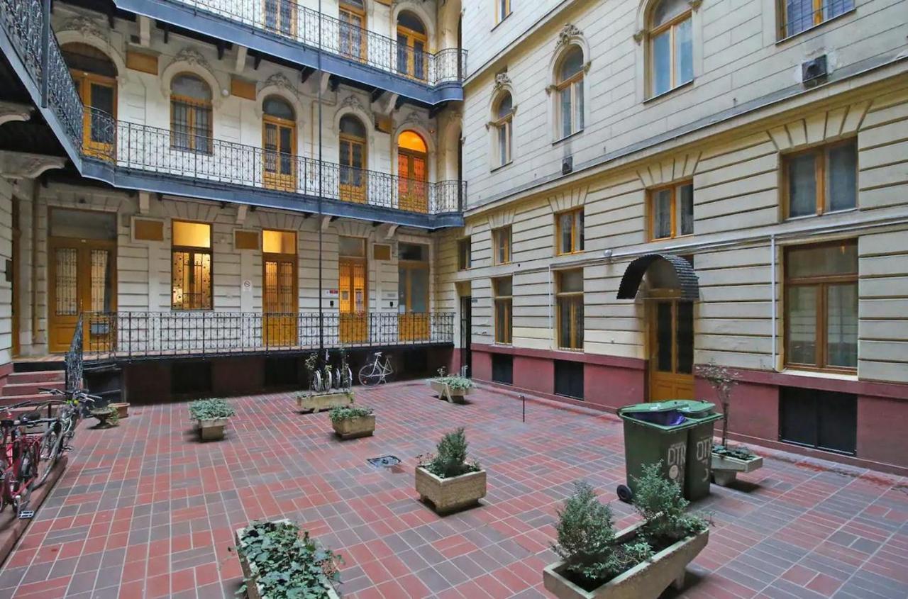 Cosy Cottage - Cheerful Apartment In The Center Budapest Esterno foto